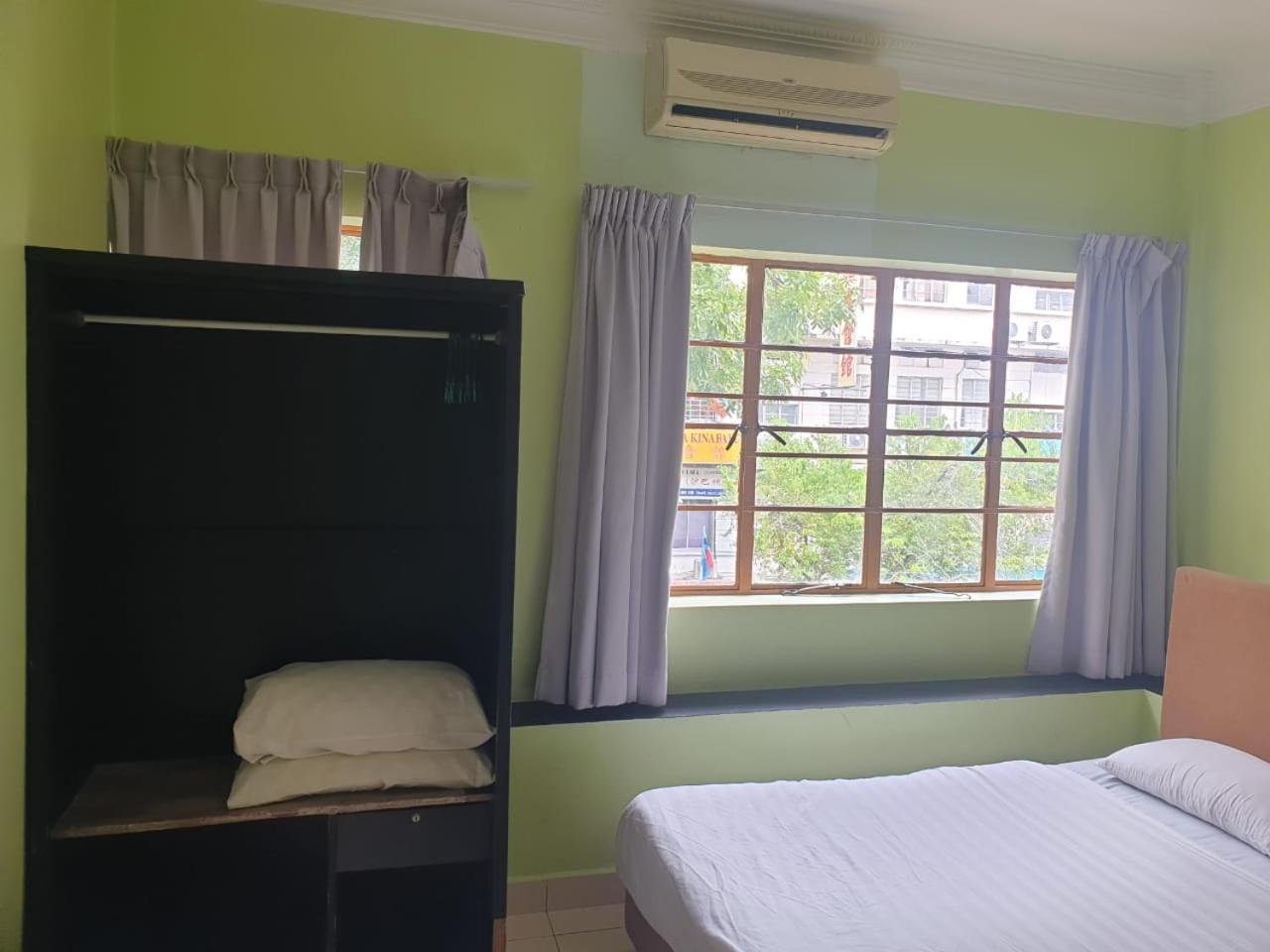 Borneo Gaya Lodge Кота-Кинабалу Экстерьер фото